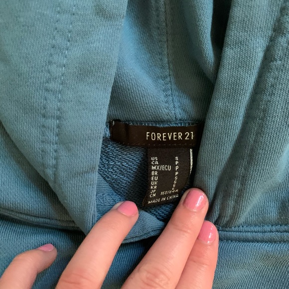 Cropped hoodie - Picture 2 of 3